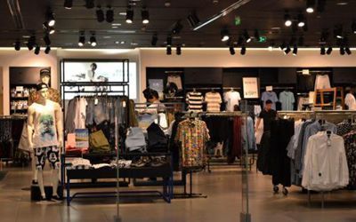 智慧賦能，重塑體驗 服裝鞋帽行業智慧門店系統引領零售新變革